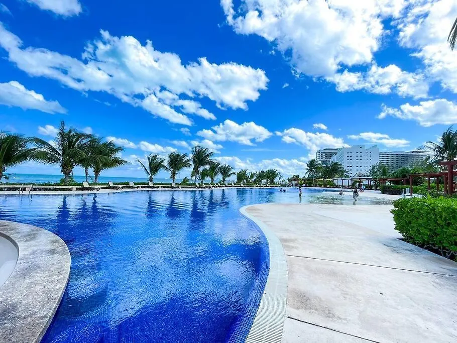 Punta Me Luxury Apartments Ocean View & Beach Front In Amara Cancun