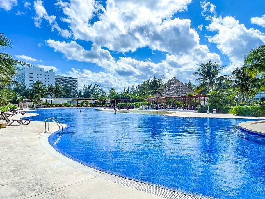 Punta Me Luxury Apartments Ocean View & Beach Front In Amara Cancun