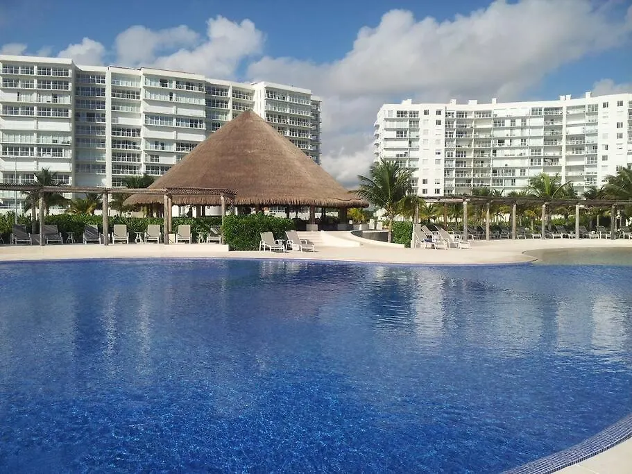 Punta Me Luxury Apartments Ocean View & Beach Front In Amara Cancun