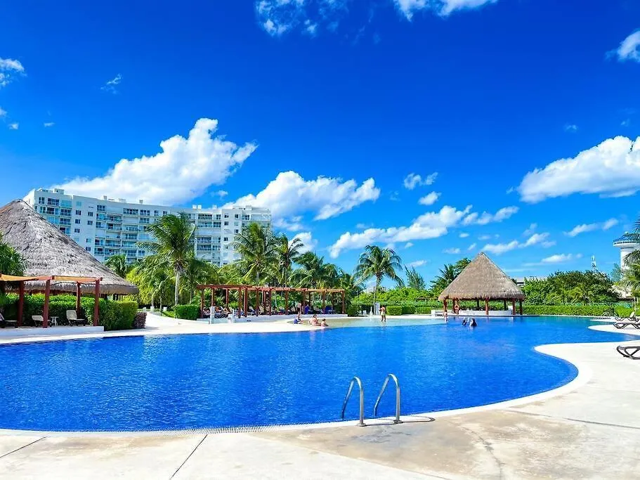 Punta Me Luxury Apartments Ocean View & Beach Front In Amara Cancun